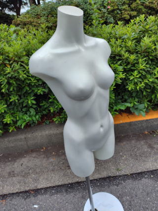 マネキン　トルソー